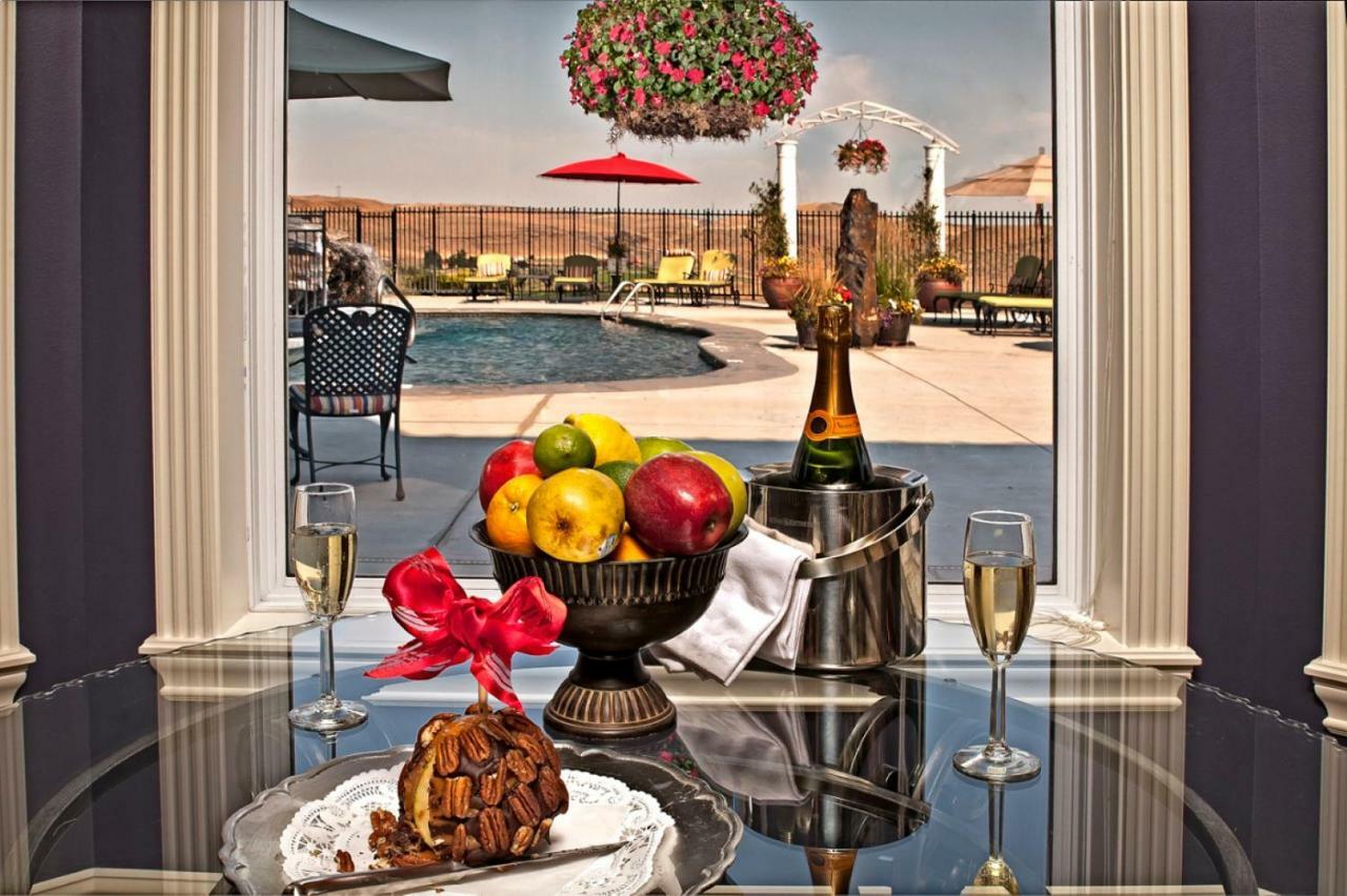 Cameo Heights Mansion And The Vine Fine Dining Restaurant Touchet Exterior foto