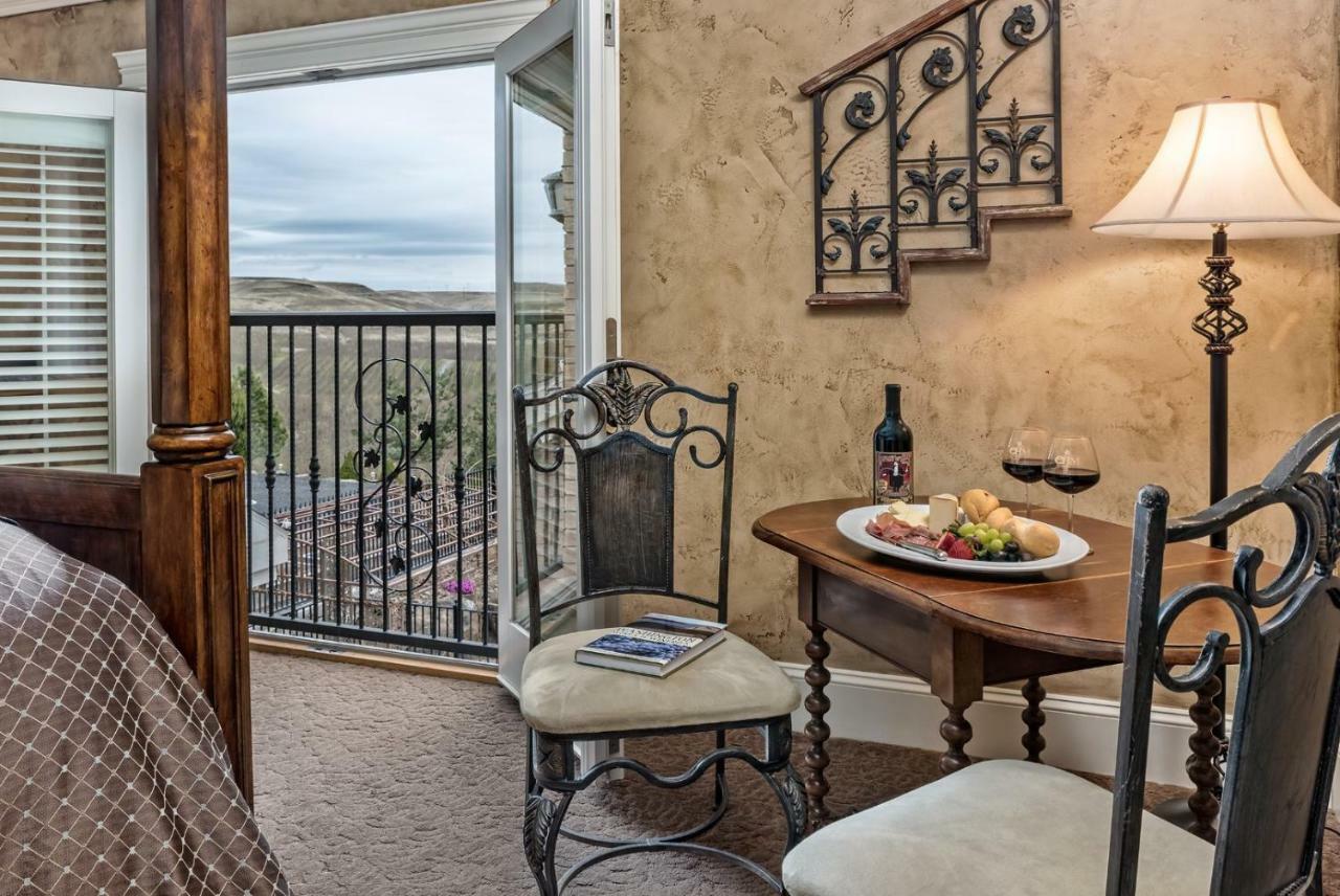 Cameo Heights Mansion And The Vine Fine Dining Restaurant Touchet Exterior foto