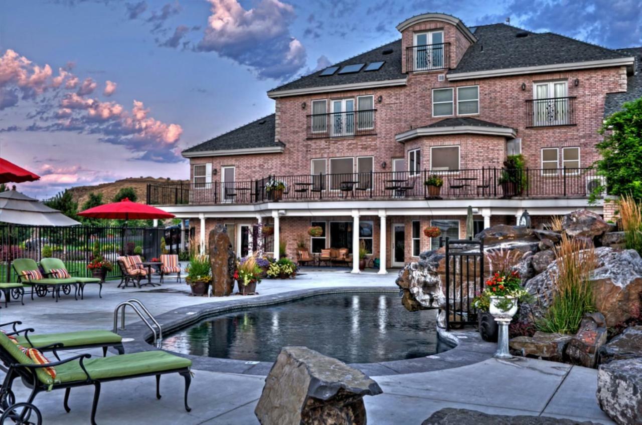 Cameo Heights Mansion And The Vine Fine Dining Restaurant Touchet Exterior foto