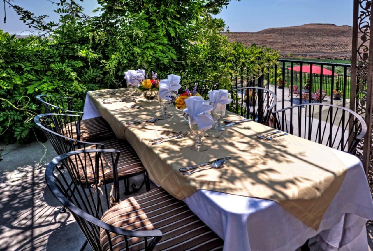Cameo Heights Mansion And The Vine Fine Dining Restaurant Touchet Exterior foto